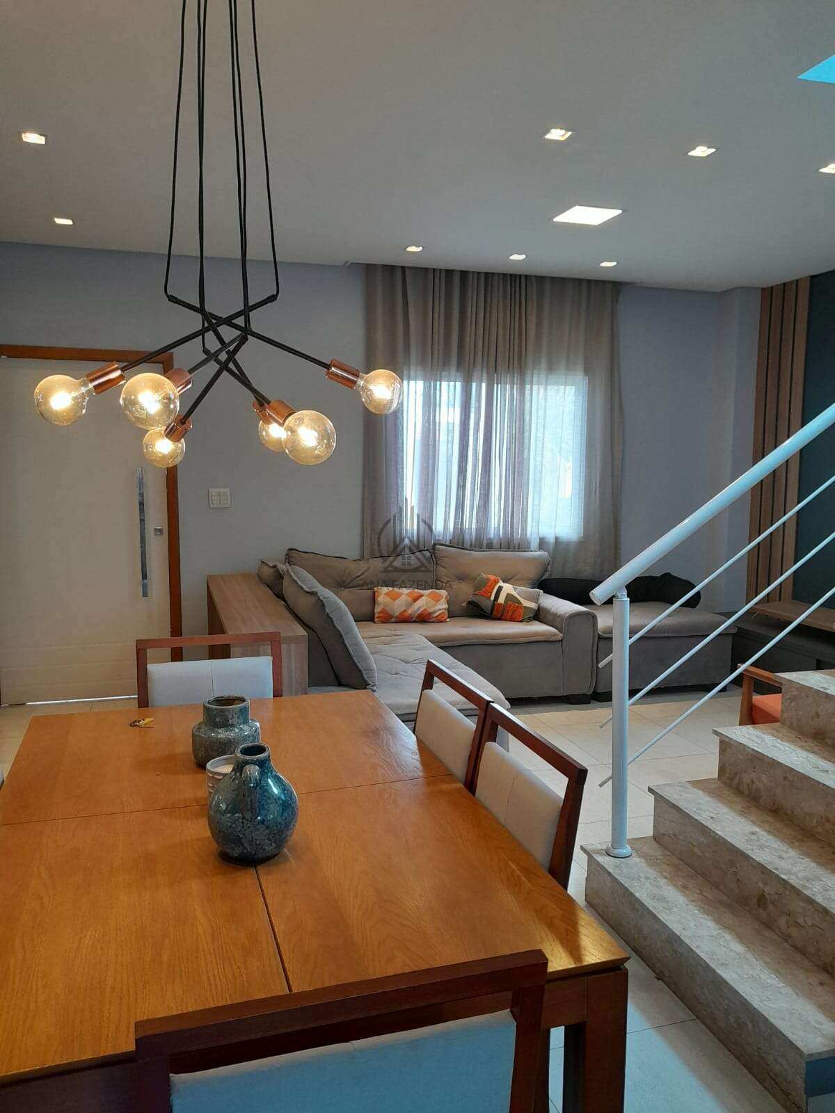 Sobrado em condomínio à venda com 3 quartos, 130m² - Vila Areao,Taubaté