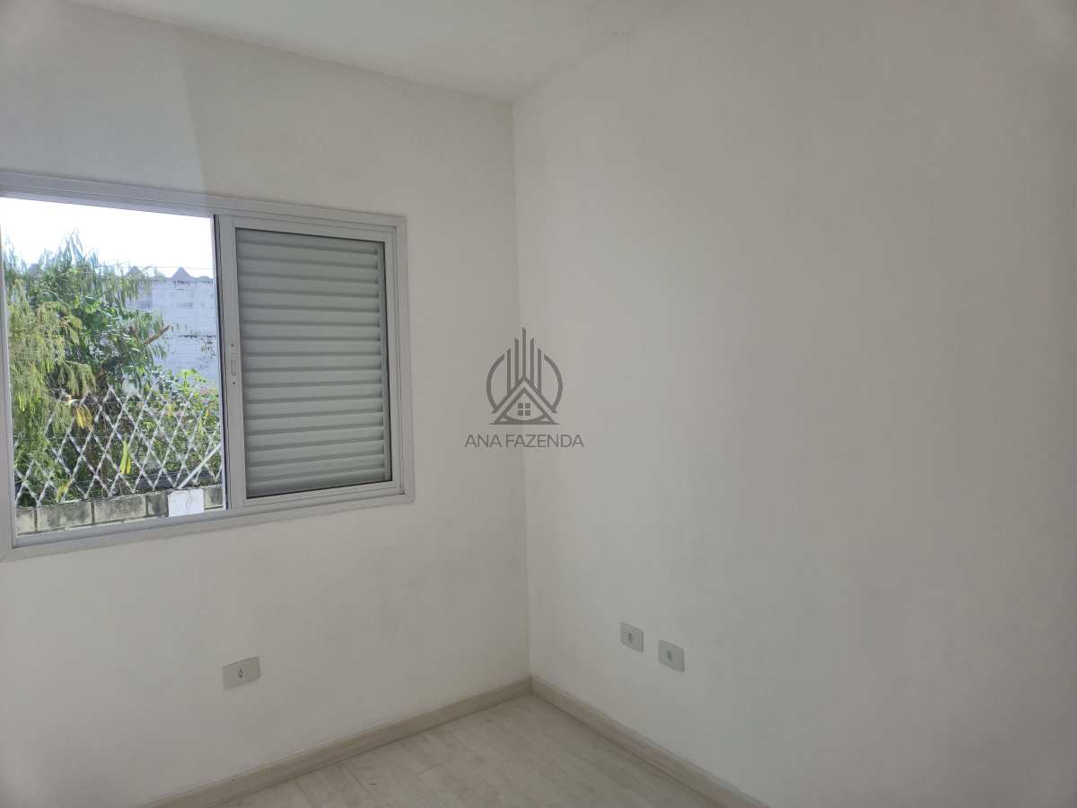  - Sobrado em condomínio à venda, no Condomínio Residencial Contemporâneo em Taubaté, Vila Areao, com 3 quartos, 130m²