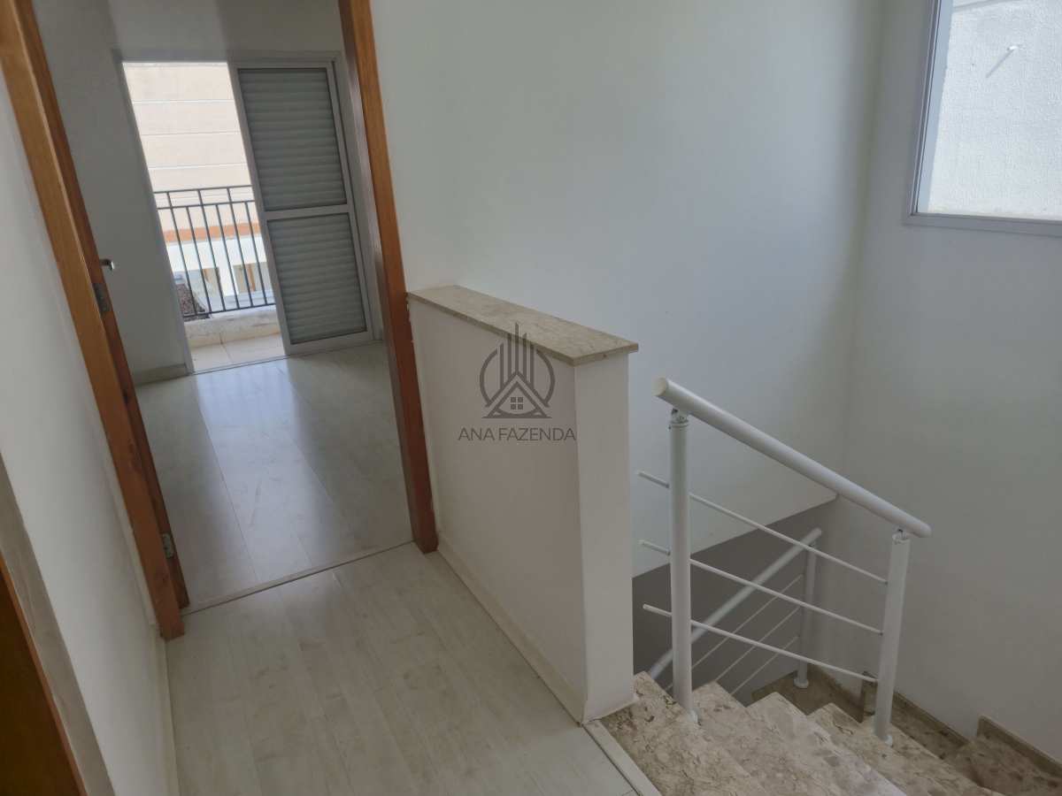  - Sobrado em condomínio à venda, no Condomínio Residencial Contemporâneo em Taubaté, Vila Areao, com 3 quartos, 130m²